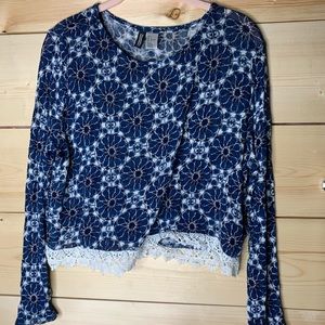 Lightweight knit crop long sleeve